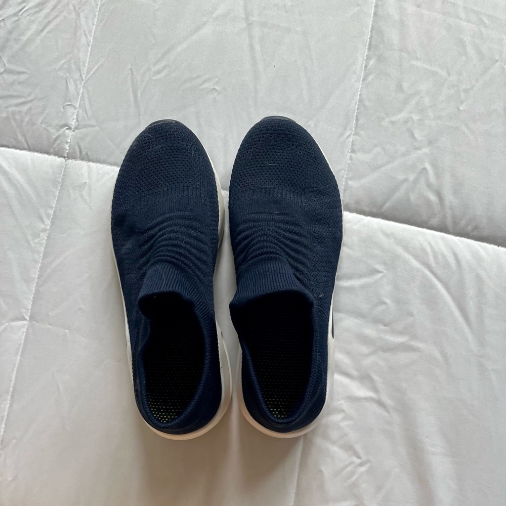 Women’s walking shoes- Size 7.5